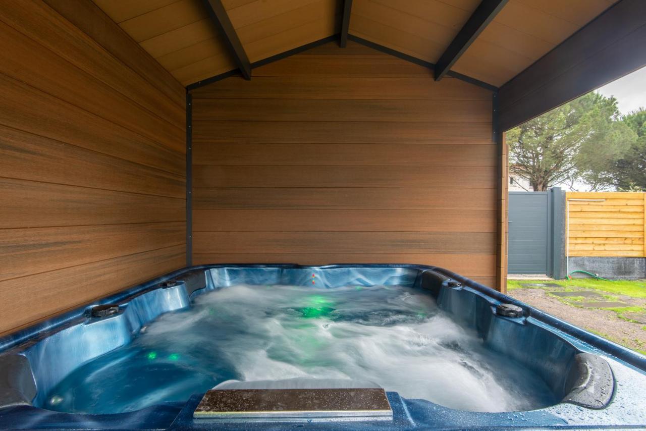 Maison Avec Jacuzzi 比斯卡罗斯 外观 照片